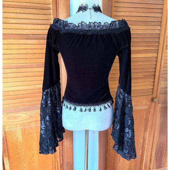 Devil Fashion Gothic Victorian Vampire Black Velvet Beaded Rose & Lace Top - Picture 9 of 16